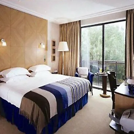 Hotel Bristol - Frankfurt - Station 4*