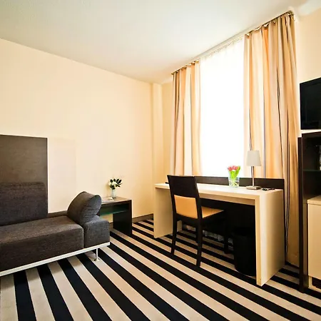 Hotel Bristol - Frankfurt - Station