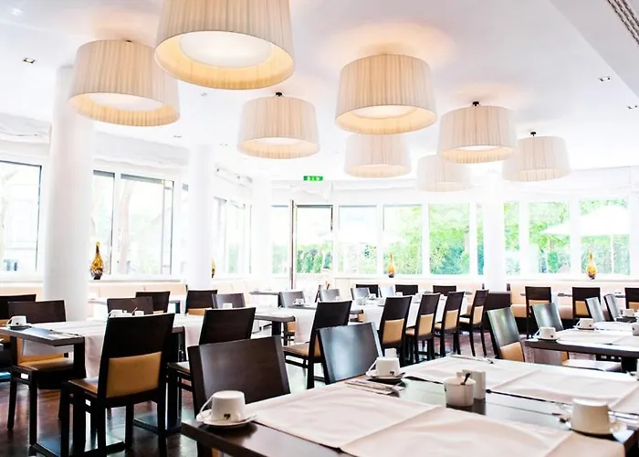 ホテル Bristol - Frankfurt Centre - 4*