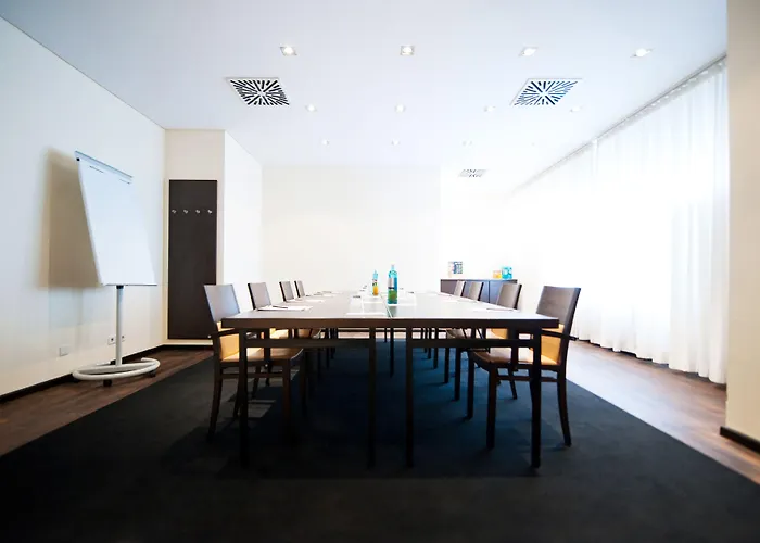 ホテル Bristol - Frankfurt Centre - 4*