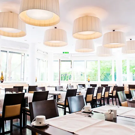 Otel Bristol - Frankfurt Centre - 4*