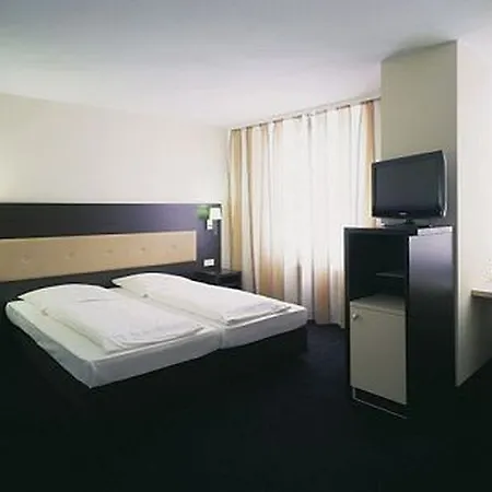 Bristol - Frankfurt - Station 4*