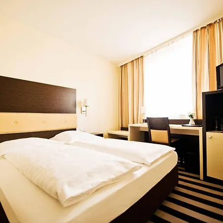 Hotell Bristol - Frankfurt - Station