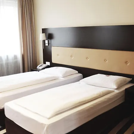 Bristol Hotel Frankfurt nad Mohanem