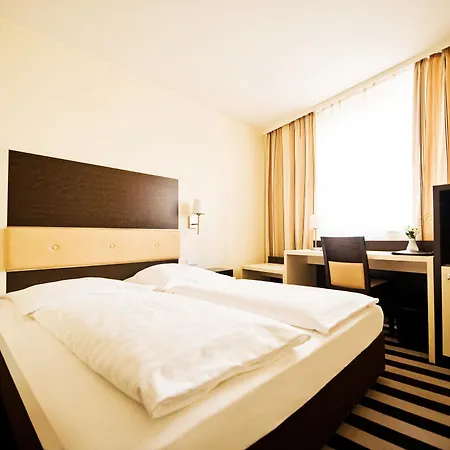 Tante Alma Bristol 4*