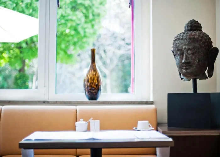 Bristol - Frankfurt Centre - 4*