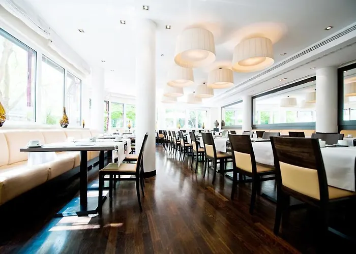 Bristol - Frankfurt Centre - Отель 4*