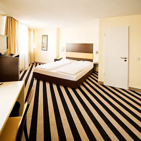 Bristol - Frankfurt Centre - 4* Frankfurt am Main