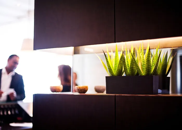 호텔 Bristol - Frankfurt Centre - 4*