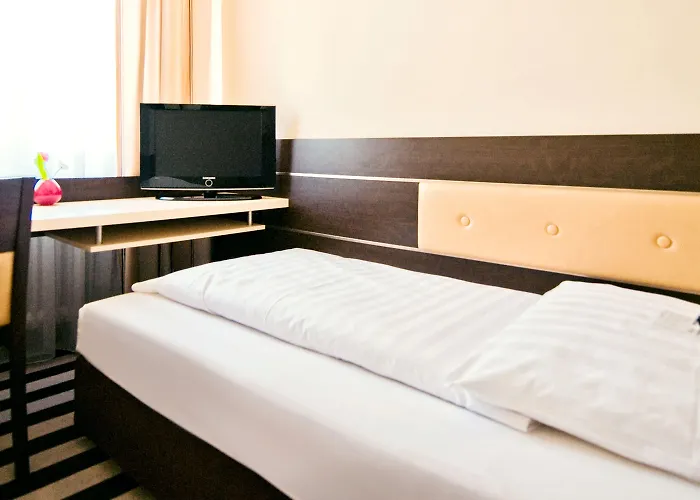 Bristol - Frankfurt Centre - Hotel 4*